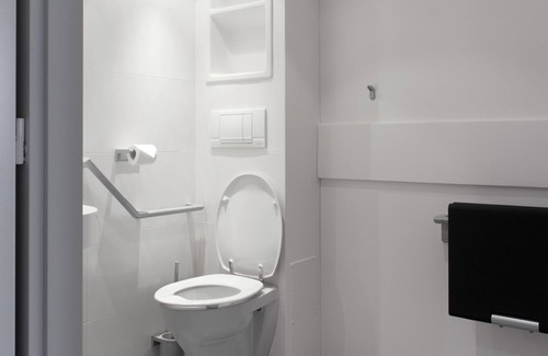 Python Duvernois Bed & Breakfast | Résidence Internationale de Paris