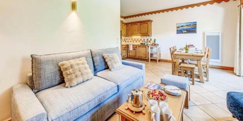 Champagny-en-Vanoise Apartment | Résidence Les Alpages - 3 Pièces pour 6 Personnes MAE-9621