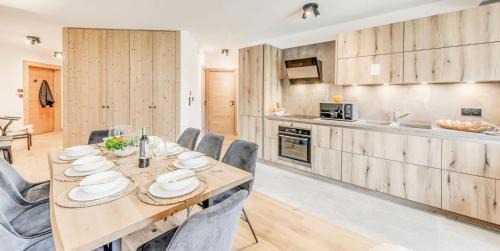 Champagny-en-Vanoise Apartment | Résidence Le Grand Bouquetin - 4 Pièces pour 8 Personnes MAE-9924