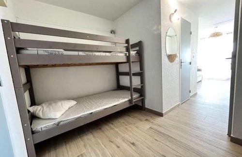 Le Grau-Du-Roi Apartment | Résidence Le Lagon Bleu - Studio cabine 4 couchages avec piscine MAE-7111