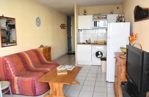 Leucate Apartment | Résidence Le Neptune - Deux pièces, 5 couchages, Port Leucate. Réf: 2NEP 122 MAE-5864