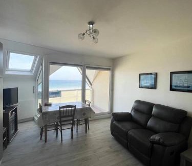 Pleneuf-Val-Andre Apartment | Résidence Les Bains - Charmant studio de 30m², sur l'avenue du Val-André. MAE-6504
