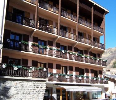 Valloire Apartment | Résidence Les Etoiles Des Neiges - 4 pièces 8/9 personnes exposé Sud MAE-9484
