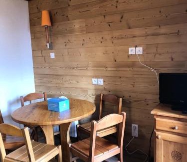 Eclose-Ouest Apartment | Résidence Les Horizons d'Huez - maeva Home - Studio 4 personnes Confort MAE-7170