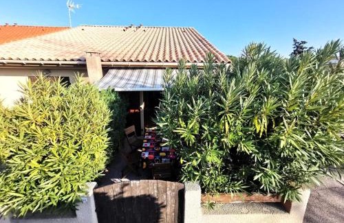Port Leucate Villa | Résidence Maisons De La Plage - Confortable villa deux pièces avec mezzanine pour 6 personnes à Port Leucate. Réf: 1MPL 126 MAE-4794