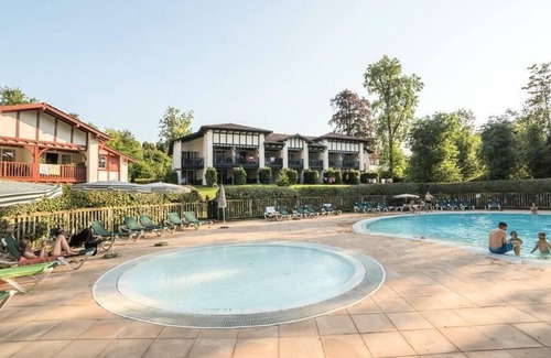 Uhart-Cize Apartment | Résidence Pierre & Vacances Le Parc d'Arradoy*** - Apartment for 5 people - 1 bedroom - Terrace or balcony