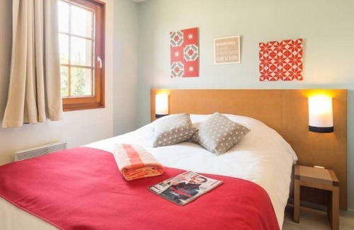 Eguisheim Apartment | Résidence Pierre & Vacances Le Clos d'Eguisheim **** - Apartment 6 people - 1 bedroom + 1 sleeping area - Garden view
