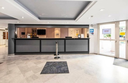Menton Apartment | Résidence Pierre & Vacances Les Rivages du Parc*** - Apartment for 4 people - 1 bedroom - Balcony