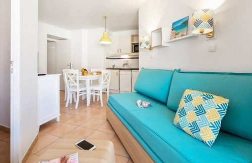 Menton Apartment | Résidence Pierre & Vacances Les Rivages du Parc*** - Apartment for 4 people - 1 bedroom - Balcony