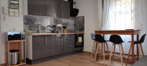 Koenigshoffen Est Apartment | Résidence Romains 1G - hébergement de tourisme classé avec garage gratuit