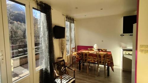 Vallouise Apartment | Résidence Saint Genest - Appartement proche Village 4 pers MAE-1911
