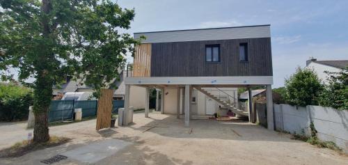 Saint-Marc-sur-Mer House | Résidence Salamandre - Maison Bois Cosy Calme avec parking pour 4 à 10 pers idéal couples et familles à 500m de la plage à Saint-Marc-sur-mer