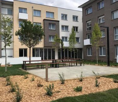 Fontaine Lestang-Bagatelle-Papus-Tabar-Bordelongue Apartment | Résidence SWEETLY Alexandrin