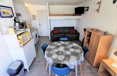 Leucate Apartment | Résidence Terrasses De La Mediterranee 3 - APPT T2 CAB OU MEZZ 4 couchages PORT LEUCATE MAE-5434