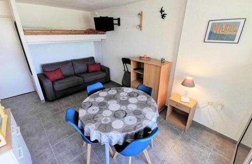 Leucate Apartment | Résidence Terrasses De La Mediterranee 3 - APPT T2 CAB OU MEZZ 4 couchages PORT LEUCATE MAE-5434