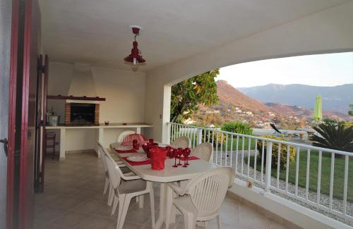 Casaglione Apartment | Résidence U MELU GRAND T3 ROUGE en rez de jardin