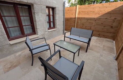 Blois Apartment | Rêve Tropical Balnéo : Your Enchanted Break in Blois