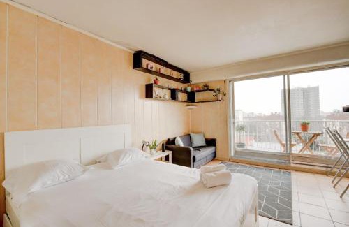 Le Pre-Saint-Gervais Apartment | Rêveries au Pré-Saint-Gervais