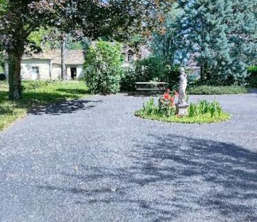 Champagne House | "Rêves de Gamins", Gîte de campagne "La Camusière" proche du pôle Européen et 24h