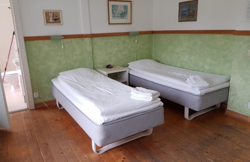 Hjo Municipality Bed & Breakfast | Röda Stallet Bed & Breakfast