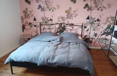 Schlier Apartment | Rösslerhof Ferienwohnung Obstwiese