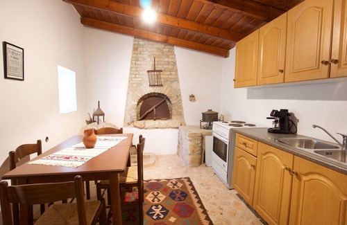 Mazarakata Villa | R 1138 Zefirino’s Kefalonian Vintage Residence With Mountain View, Hiking & Garden