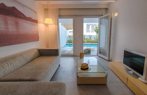 Grikos Villa | R 1213 Leisure Suites & Spa - Maisonette with Private Pool -