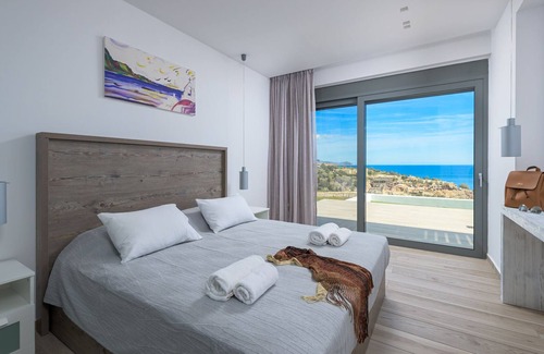 Vlicha Villa | R 1219 Xanthus Villa Kastro With BBQ, Outdoor Jacuzzi & Sea view
