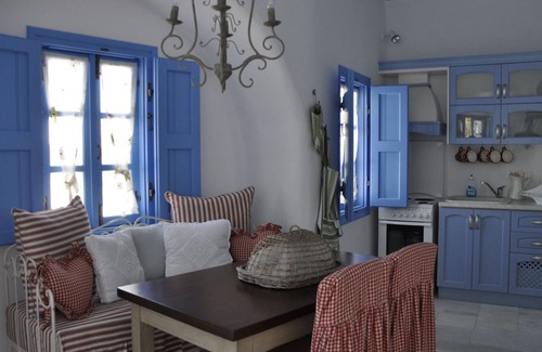 Vivlos Villa | R 1345 Two Bedroom Villa with Sea View | Kleio | V1A
