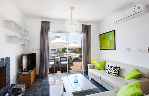 Paphos Villa | R 613 Luxury Villa in Paphos with Private Pool
