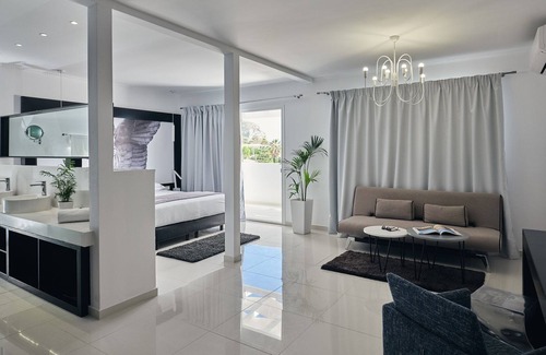 Kalamaki Apartment | R 821 Deluxe Suite with Private Pool Maid Service Breakfast Included