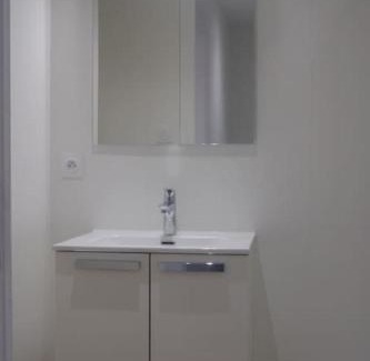 Quartier des Eaux-Claires Apartment | R'Apparts T2 Duplex Urbain
