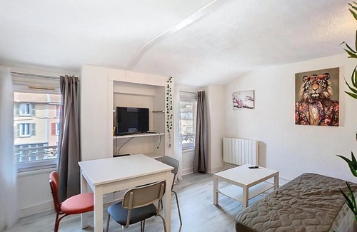 Voiron Apartment | R'Apparts T2, Le Petit Voironet