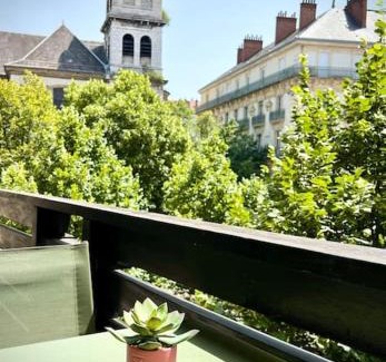 Quartier Hyper-Centre Apartment | R'Apparts T3 Le Prestige Grenoblois