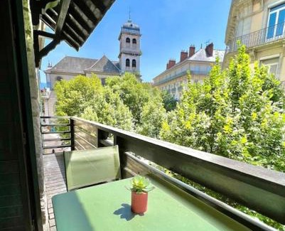 Quartier Hyper-Centre Apartment | R'Apparts T3 Le Prestige Grenoblois