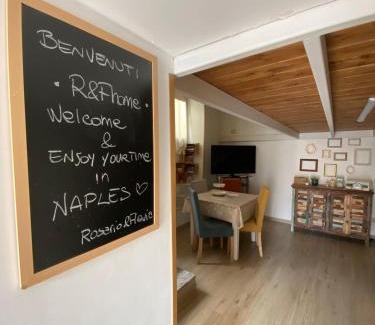 Naples Apartment | R&F HOME Appartamento a 50MT dalla Metro