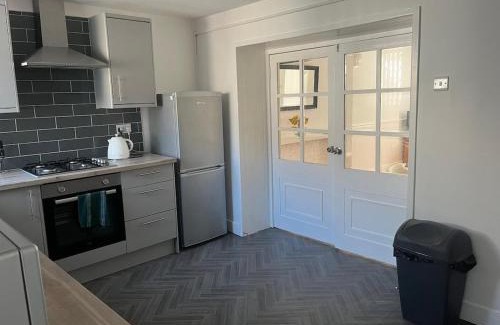 Merthyr Vale Apartment | R&Gs