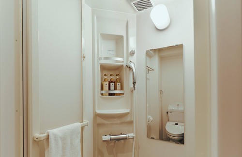 Shikitsuhigashi Hotel | R Hotel Namba Daikokucho