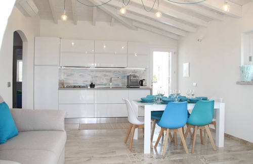 Budoni Apartment | R House