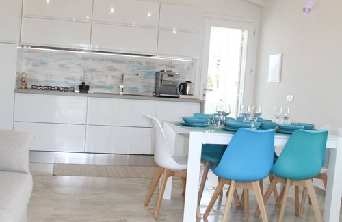 Budoni Apartment | R House