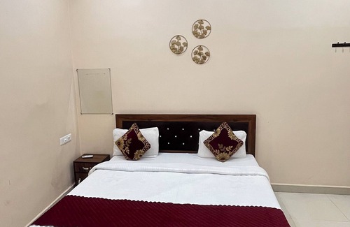 Ayodhya House | R K Lodge And Palace