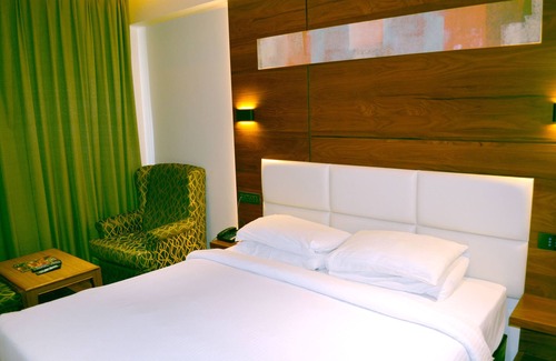 Uttukuli Hotel | R K Residency