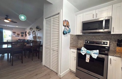 Marathon House | R & K's Marathon Paradise 2/2 Duplex w/35` Dock &