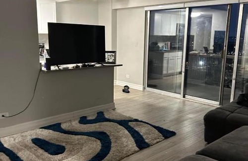 Detroit Apartment | R & R 2BDRM 2BATH WITH VIEW OF THE CITY, RIVER AND CANADA