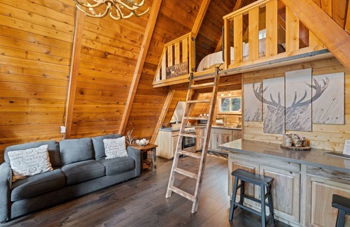 Leavenworth Cabin | R&R Retreat - Intimate, Quaint and Cozy A-Frame
