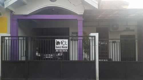 Banyuwangi House | R2 Guest House