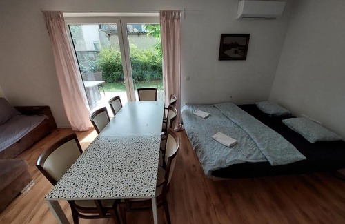 Ljubljana House | R41 - TIVOLI groundfloor apartment
