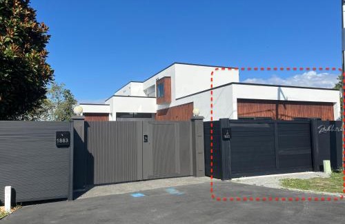 Hamilton House | Rabbits Home- Riverside, Separate courtyard, New 1-bedroom