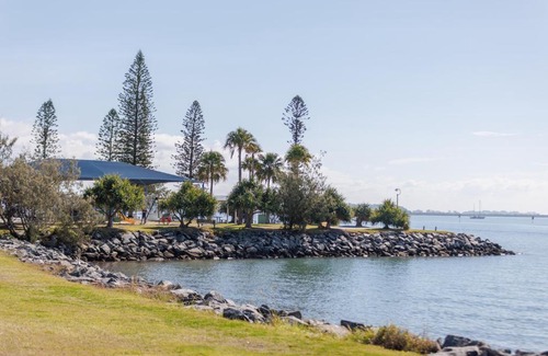 Raby Bay Villa | Raby Bay Scenic Canals Getaway