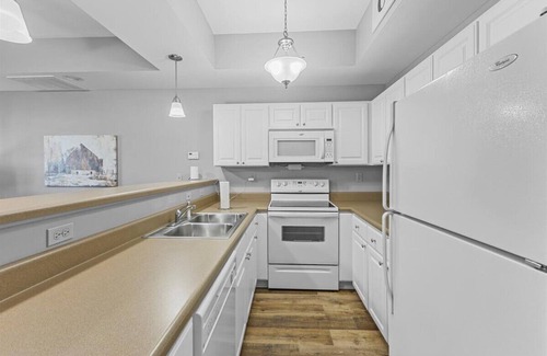 Bluff City Condo | Raceday Rest at Bristol Motor Speedway TN/VA